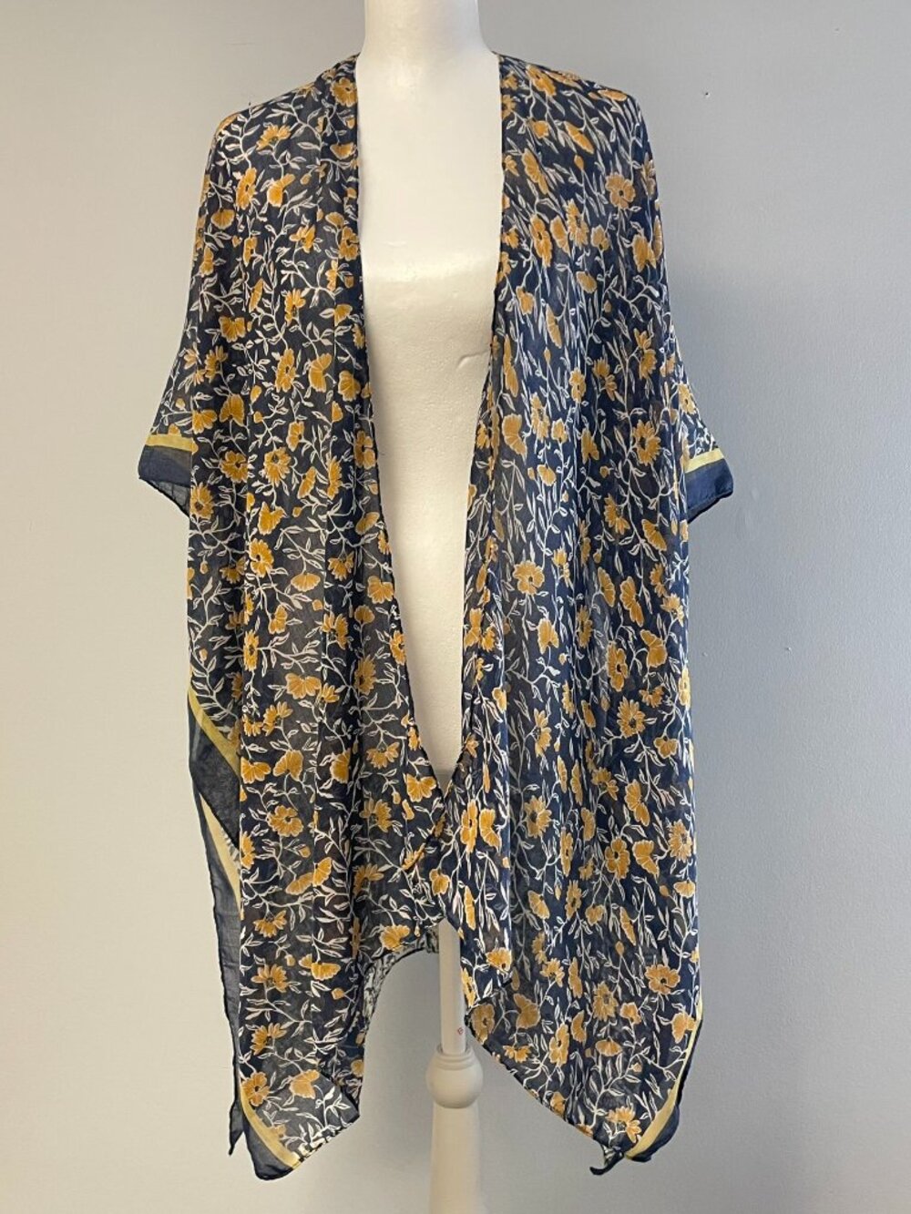 Elu One Sze Kimono Beach Coverup Floral Scarf Print Boho Cottagecore Sheer Flowy